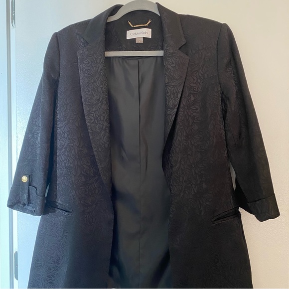 Gorgeous Calvin Klein jacquard blazer in size 6. Excellent condition! - Picture 2 of 12